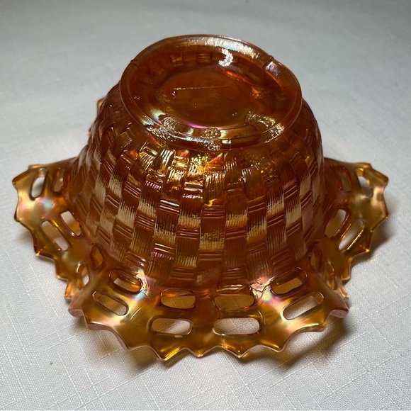 Fenton Carnival Glass bowl, basket weave open lace ruffled edge. Vintage - Picture 4 of 5